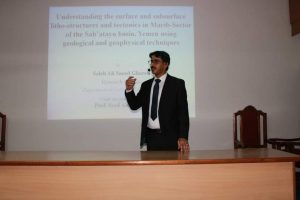 جامعة عليجار في الهند تمنح الباحث اليمني صالح غريب درجة الدكتوراه في الجيولوجيا