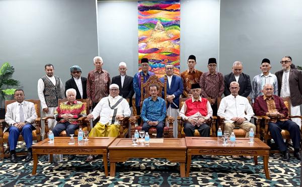 من اليمن إلى ماليزيا الحضارم يجددون حضورهم الثقافي في ملتقى جماعة الألف