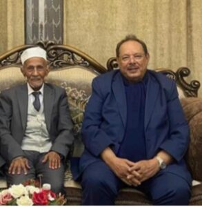 الرئيس اليمني علي ناصر محمد مع المناضل محمد الفسيل